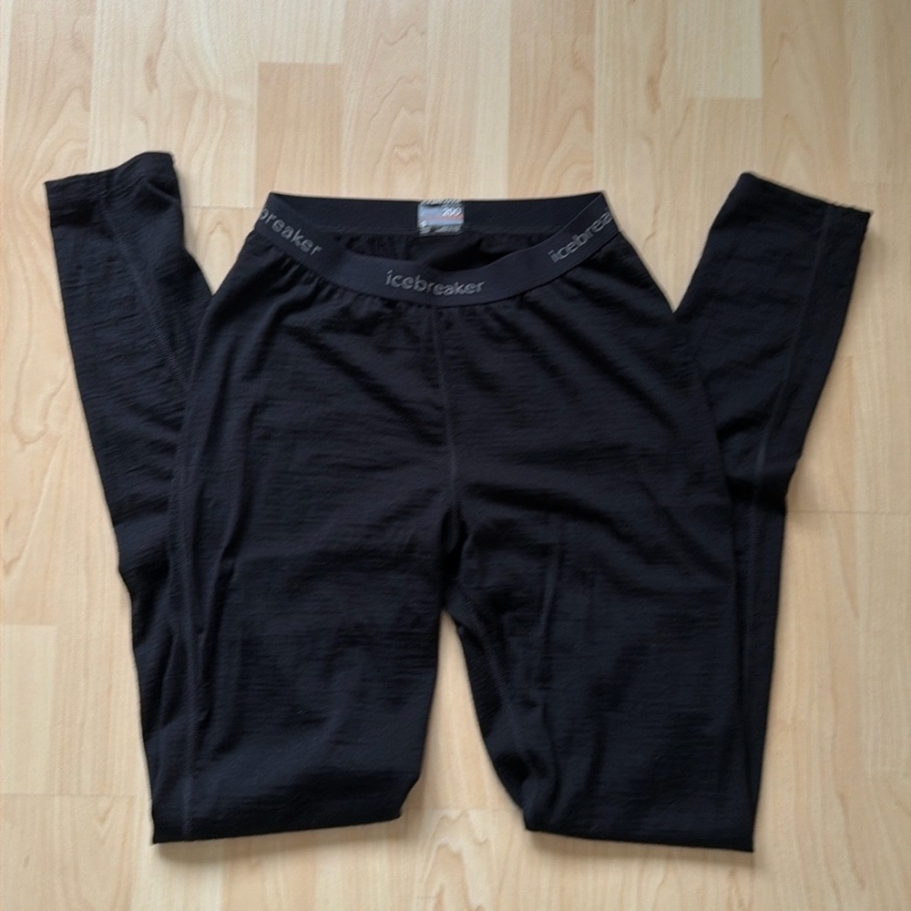 Icebreaker women’s black merino 200 wool base layer leggings, size S